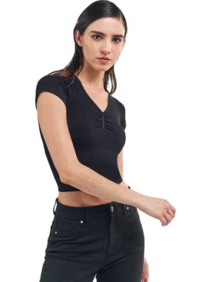 PLAYERA CROP NEGRO HOLLY LAND - Image 2