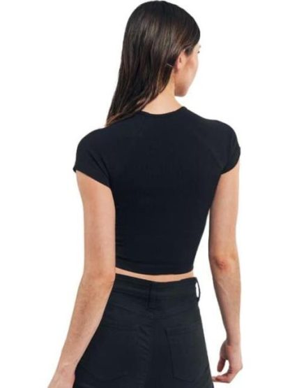 PLAYERA CROP NEGRO HOLLY LAND - Image 5