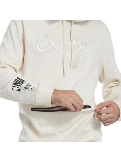 SUDADERA BULLS HOOD BEIGE NBA - Image 5